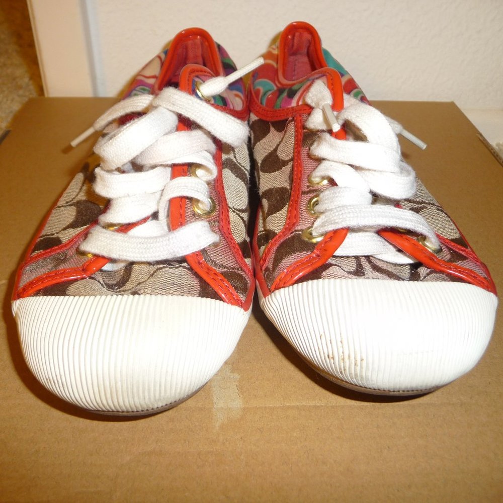 Genuine Coach Zorra Women's Size 6.5 Signature Fabric Lace Up Sneakers - Picture 2 of 12